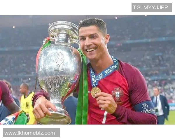 足球明星Miracle的传奇故事与辉煌成就揭秘