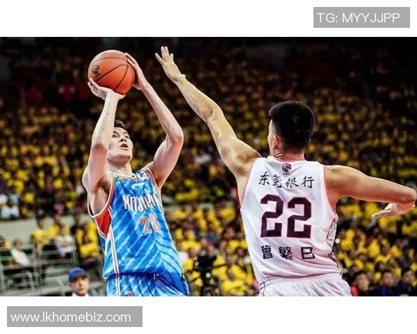 南京篮球队在亚运会中的团队协作表现分析与点评